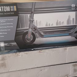 Phanotom Electric Scooter Quality Quality.  20 Miles Speed . 28 Miles Battery 🔋.  Brand New SEALED 