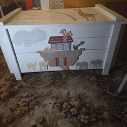 Chest/toy Box Made Out Of Wood
