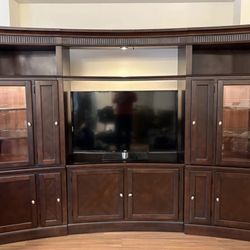 Entertainment Unit (TV not incuded) - free if picked up Sunday 2/22