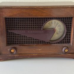 Philco Transitioned Radio Flying Wedge Post War 1959 Vtg Works Tested
