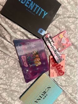 6 Bundle Eyeshadow Palettes  NEW