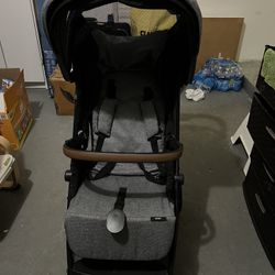 Evenflo Gold Self- Folding Stroller