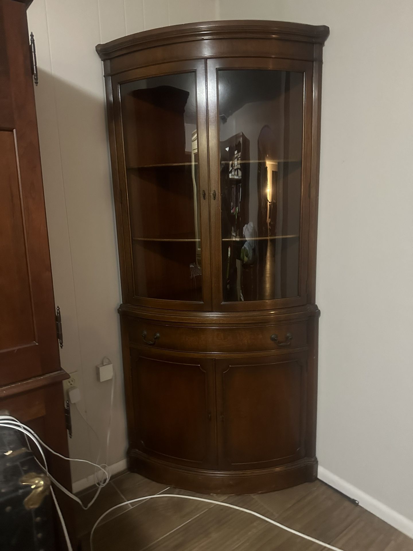 Landstrom Furniture Corner Shelf/ Display Case