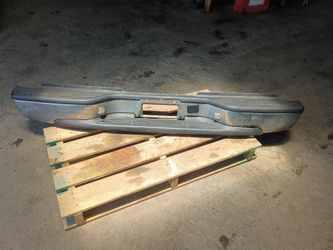 2006 Chevy Silverado 2500HD 3500HD REAR BUMPER ASSEMBLY OEM PART