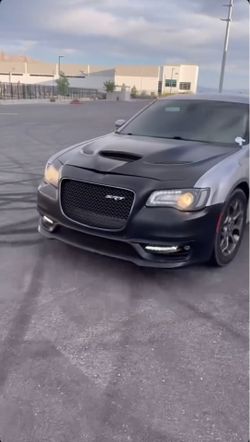 Chrysler 300 hellcat hood