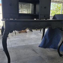 Lovely Vanity/desk 