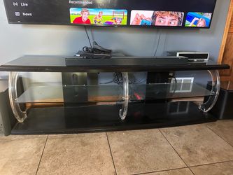 Entertainment center