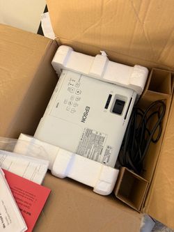 Epson VS240 3LCD multimedia projector