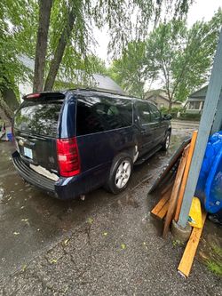 2008 Chevy suburban lt