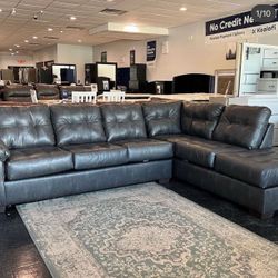 L Shape Sectional. 🚚WE DELIVER🚚