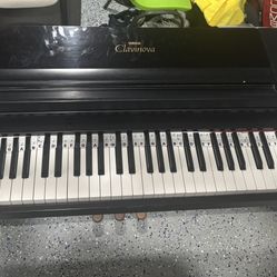 Yamaha Clavinova CLP560