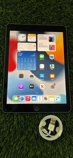 iPad Pro 128gb. Like New And Unlocked! 