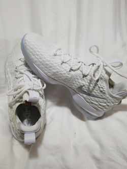 Lebron XV Low