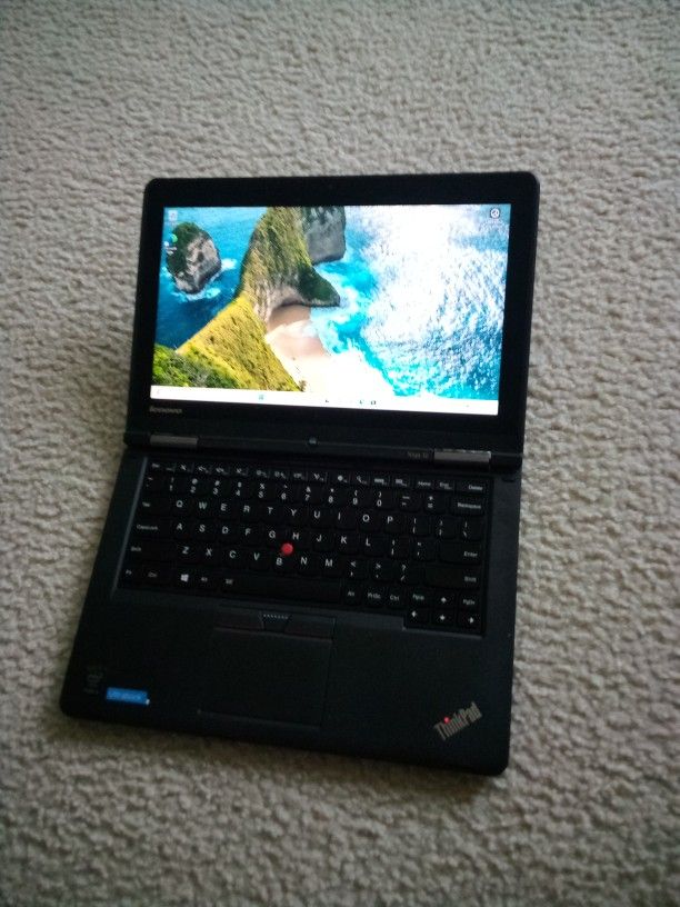 THINK PAD YOGA 12 ULTRABOOK LAPTOP TOUCHSCREEN WINDOWS 11 INTEL CORE 5 AND CHARGER