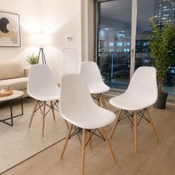 Set of 4 Modern White Dining / Accent Chairs
