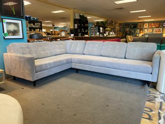Modern Grey Tufted 7-Seat Sectional