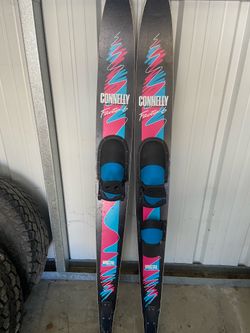 Wakeboard water, skis knee board