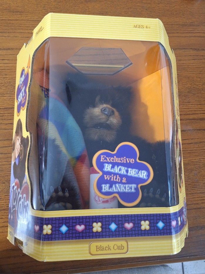 New, Sealed!! RARE! Hasbro 2004 FurReal Friends Luv Cubs Interactive Black Cub Bear w/Blanket