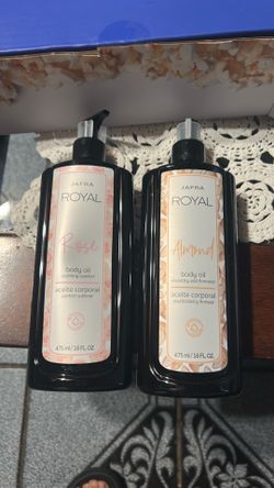 Aceite de Almendras  o de Rosas de 16.5 fl oz de Jafra nuevo a 20 Cada uno