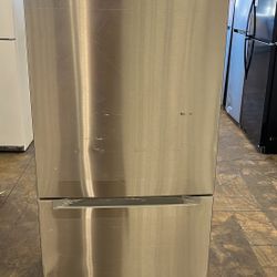 VISSANI MDBF18SS 18.7 cu. ft. Bottom Freezer Refrigerator EVOT