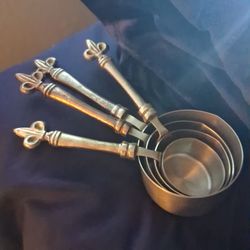 Measuring cups