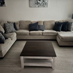 Sectional Couch With Pillows