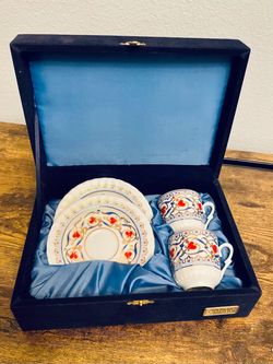 Brand New Güral Porselen Turkish Coffee Set (2-Piece) with Velvet Box