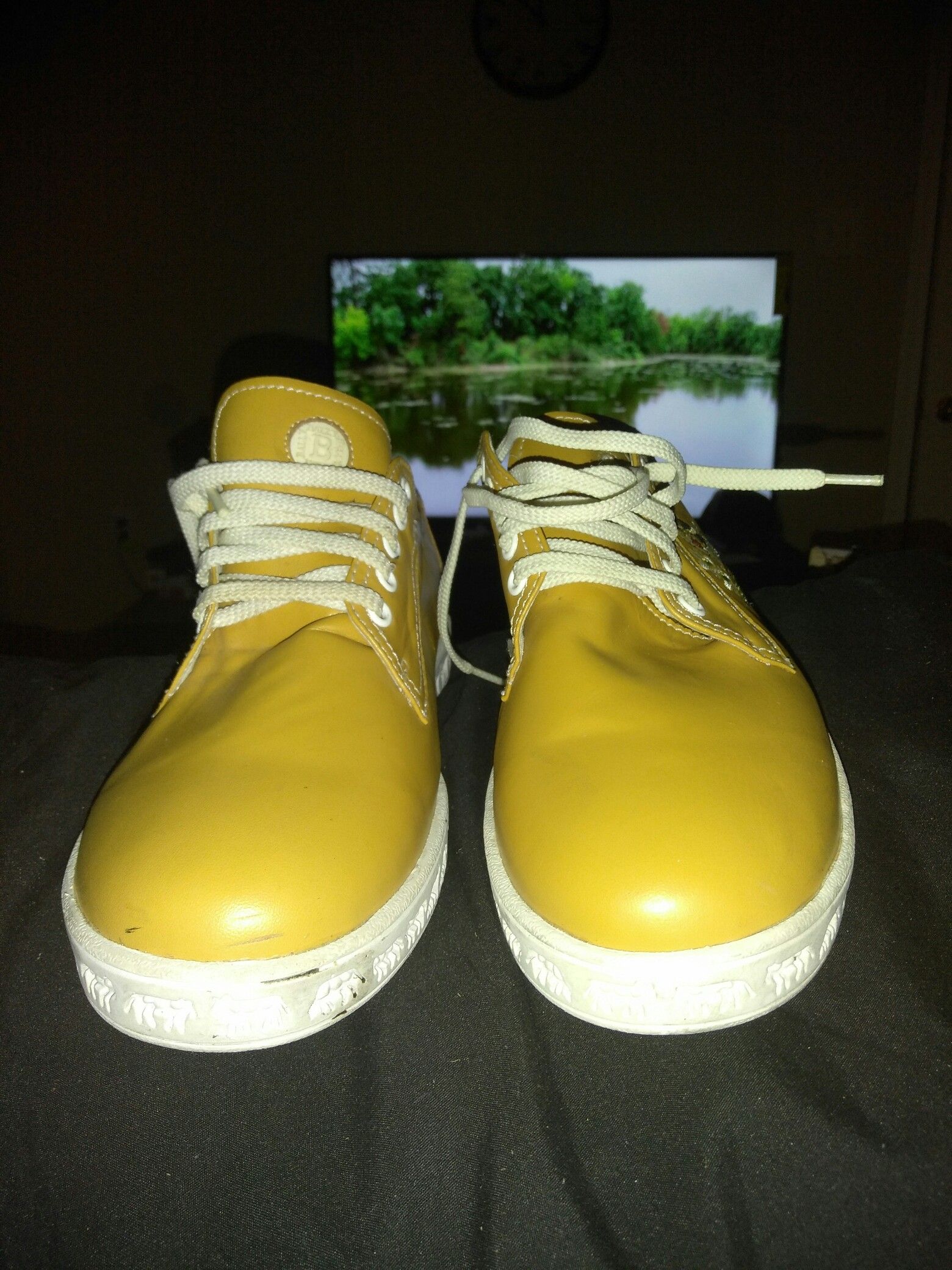 Yellow Animal Bally's size 7