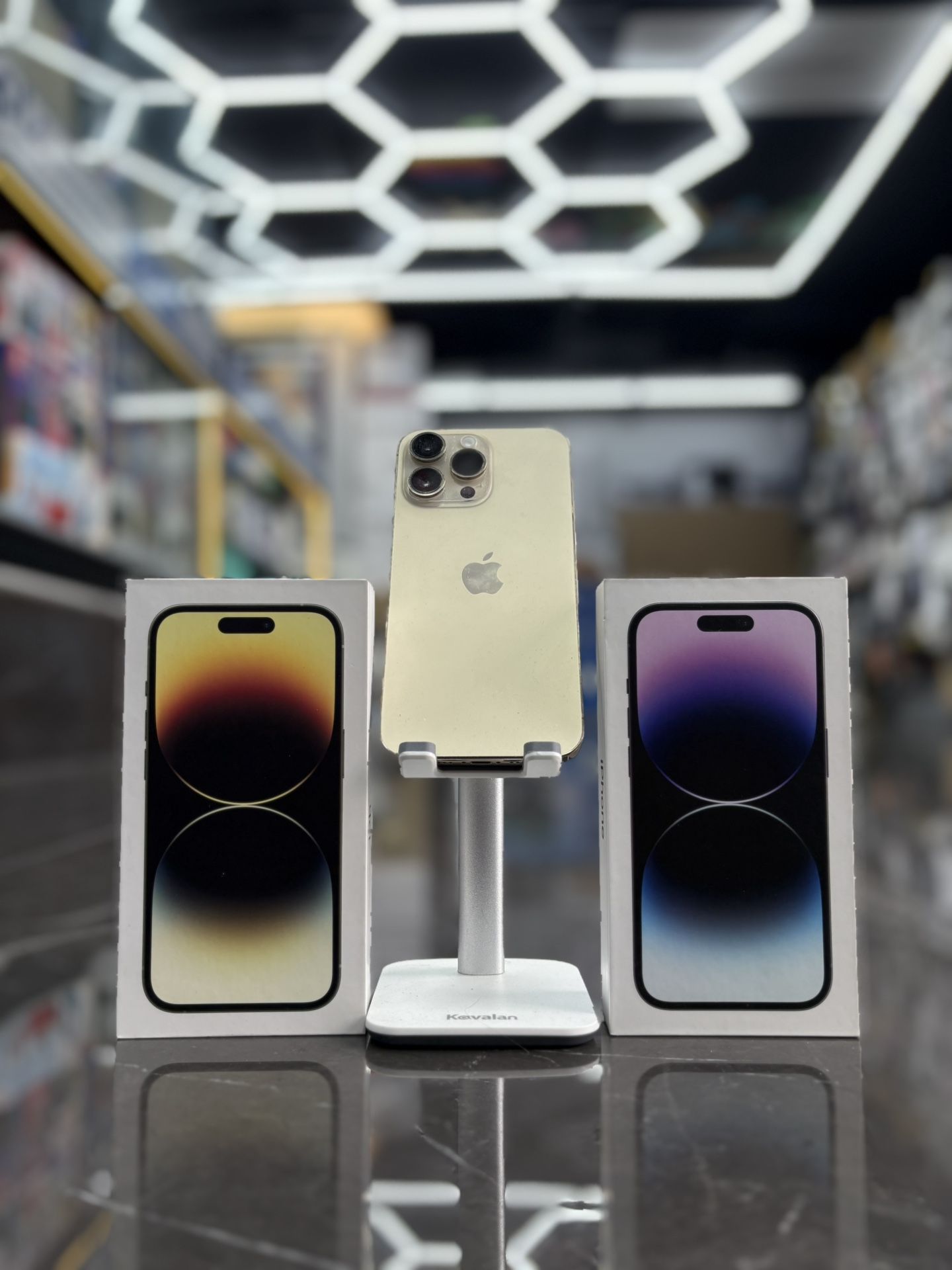 iPhone 14 Pro Max ( TAKE IT HOME IN PAYMENTS TODAY)