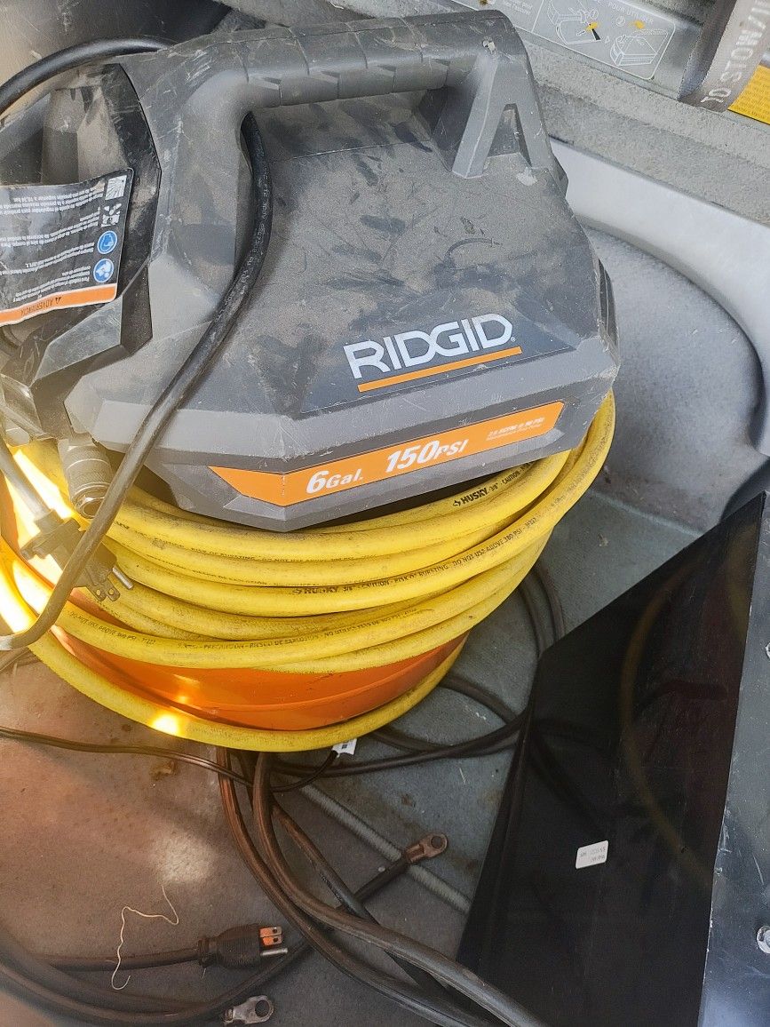 Rigid 6 Gallon Portable Electric Air Compressor 