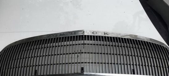 Buick Roadmaster Sedan Grill Great Condition 