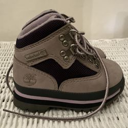 Little Girl’s Timberland Boots, Like New, Size: 4.5, Retails: $90