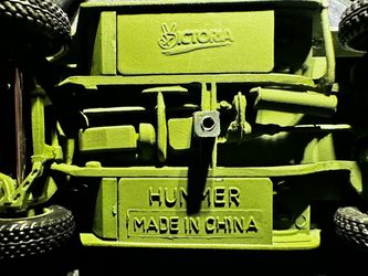 Victoria Hummer Die-Cast Toy Car 1:43rd