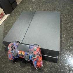 PS4 Disk Version With Controller