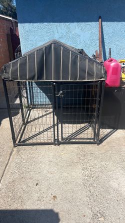 Black Metal dog kennel
