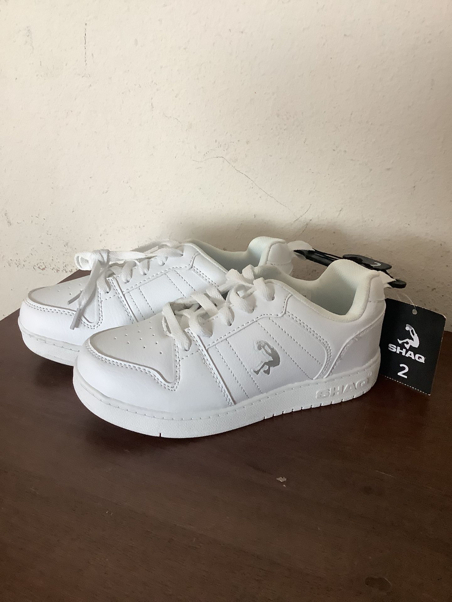 NEw Boys Size 2 White Shaq Athletic Shoes