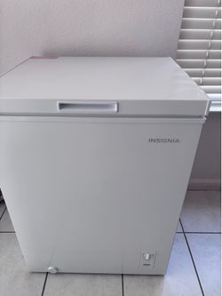 Insignia deep freezer