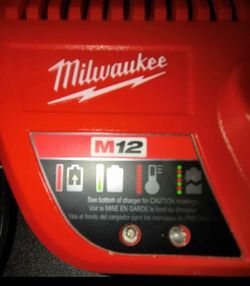 Milwaukee M12 Charger