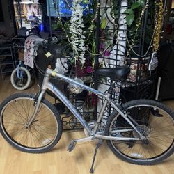 Bicicleta Medida 26 Unisex Buenas Condiciones GIANT $80