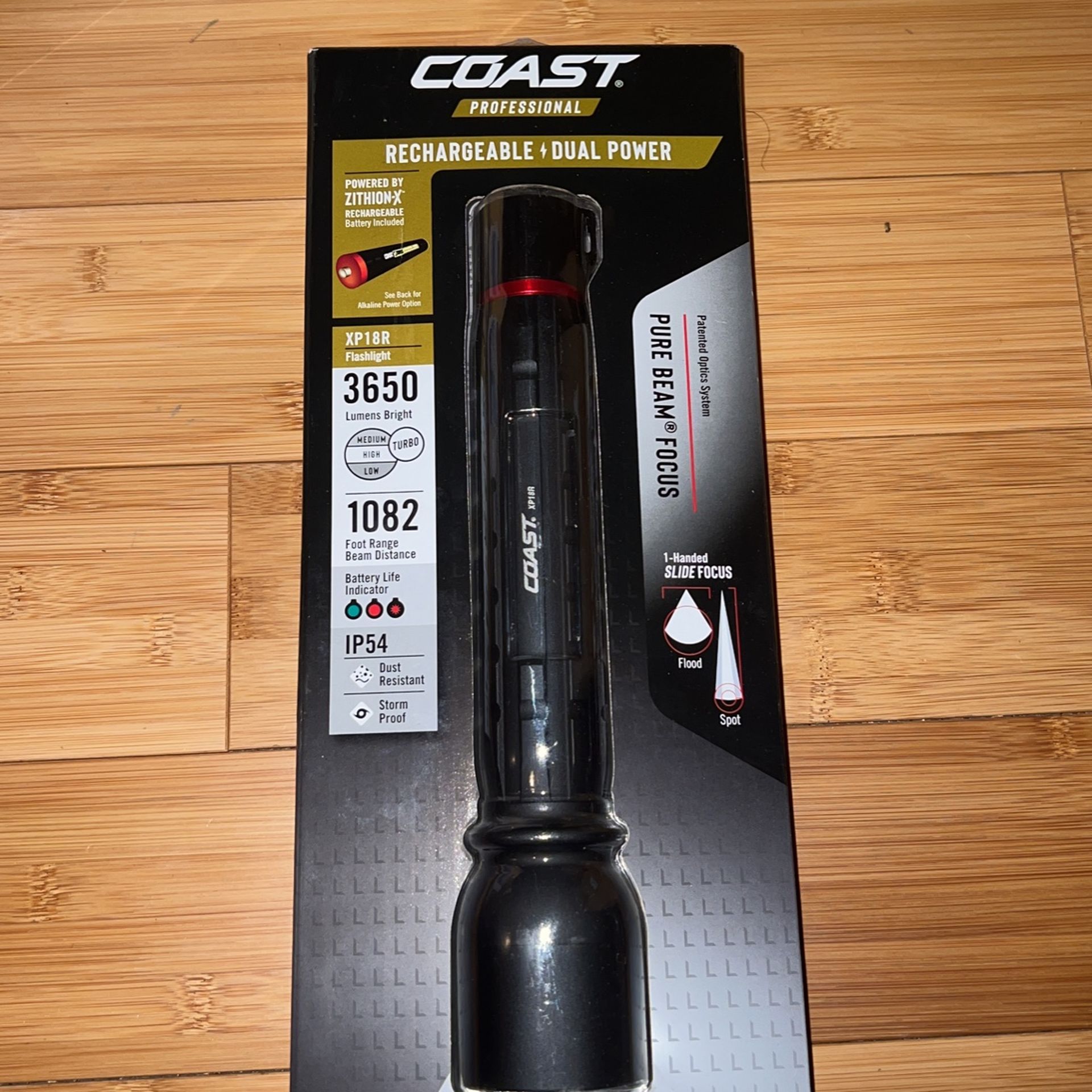 coast professional XR18R flashlight