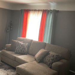 2 Piece Sectional w/ Chair & Ottoman 