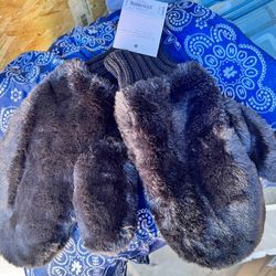 Faux Fur Mittens 