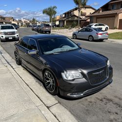 2016 Chrysler 300C
