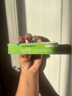 Goldefaden MD lip therapy, restoring lip balm