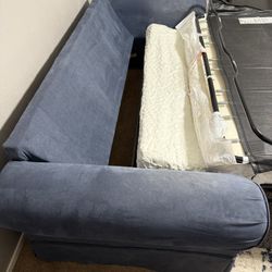 Couch/ Pull Out Bed - Blue In Color (Lazy Boy)