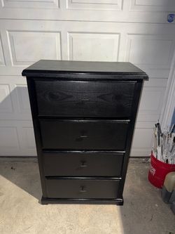 Modern Tall Wooden Dresser Chest 4 Drawers - Gloss Black Finish
