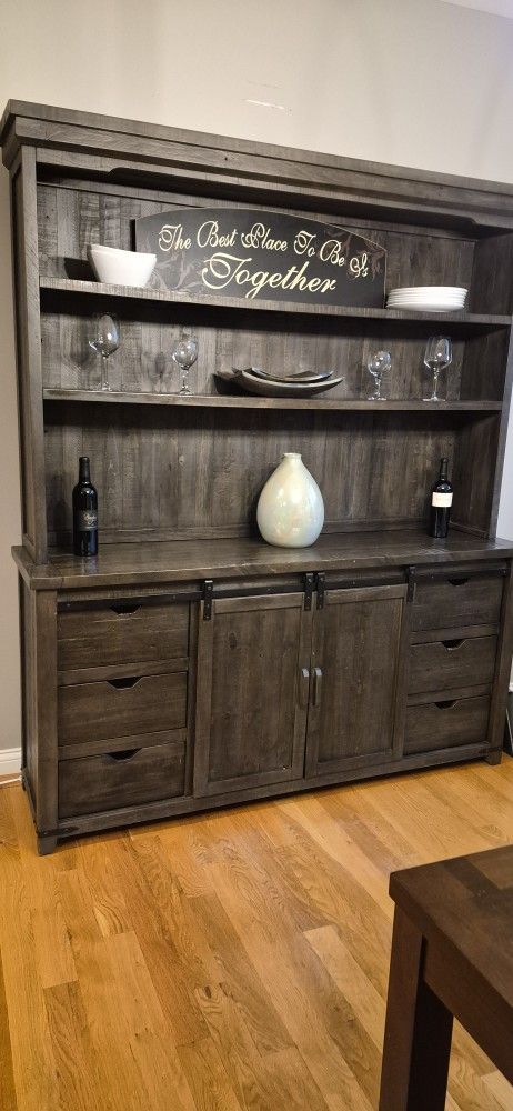 Madison Dining Buffet & Hutch