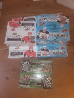 2022-23 Upper Deck Artifacts Hockey Retail Box