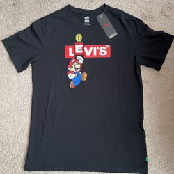 Nintendo Mario Levi’s Shirt Size Medium M NWT