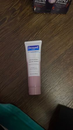 Dermasil Labs Exfoliating Facial Scrub